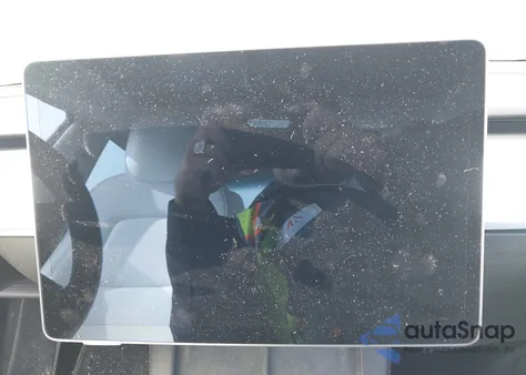 2022 Tesla Model 3 Performance Dual Motor All-Wheel Drive from USA, damaged, VIN 5YJ3E1EC2NF138901